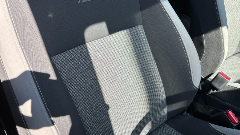 Toyota Yaris 1.5 VVT-i Y20 5dr [Bi-tone] Petrol Hatchback